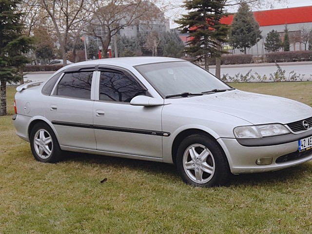 Опель вектра б 98 год. Opel Vectra 1998. Opel Вектра 1998. Opel Vectra 98. Опель Вектра с 1.8 1998.