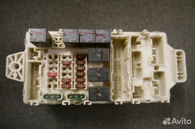 Реле бензонасоса лансер 9. Блок предохранителей Митсубиси Лансер 9. Реле Мицубиси Лансер 9. Mitsubishi Lancer 9 предохранитель стеклоподъёмника. Блок реле Лансер 9.