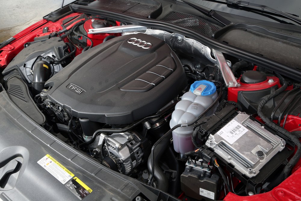 Двигатель audi 2.0 tfsi. Audi 2.0 TFSI ДВС. TFSI 2.0 турбо Audi gen2. TFSI 1.2 Audi. Audi a4 b8 2.0 TFSI двигатель.