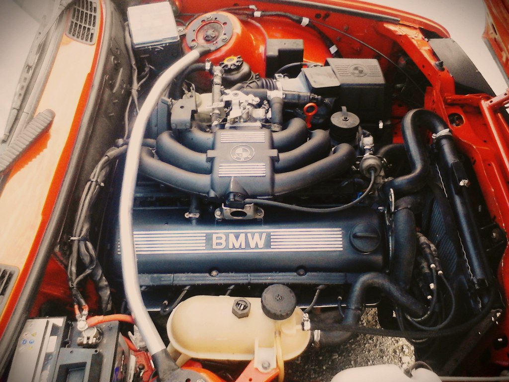 Мотор б 20 б. BMW m20. Двигатель м20 БМВ. М20 мотор БМВ е34. Двигатель БМВ м20 б23.