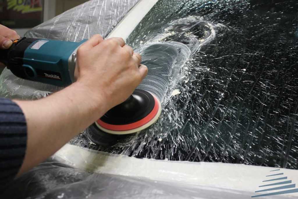 Как отполировать стекло автомобиля своими руками