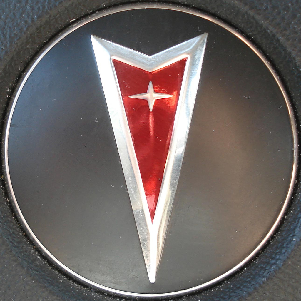 Логотип американских автомобилей фото