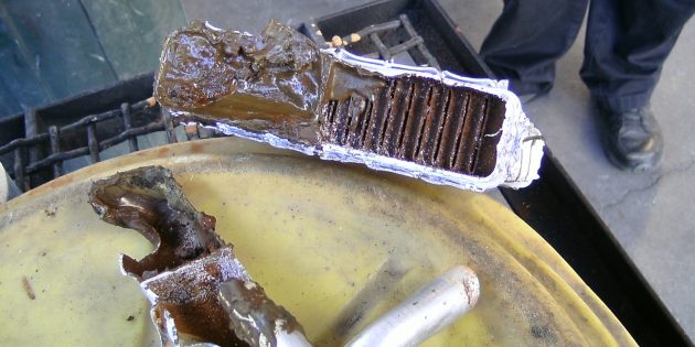 Почему плохо греет печка в машине: засор радиатора отопителя