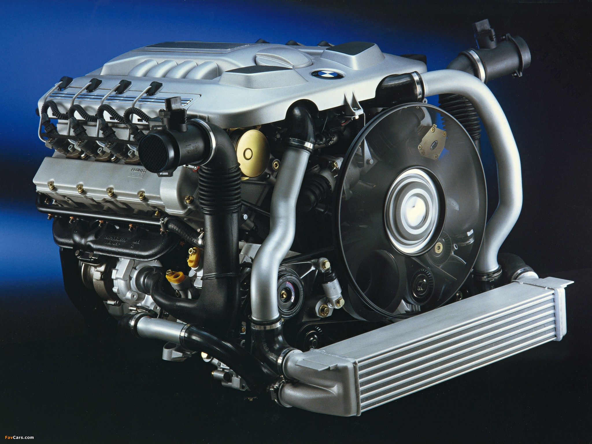 Двигатель автомобиля бмв. Двигатель БМВ м67. BMW m67 двигатель. BMW e38 m67. BMW m40 engine.