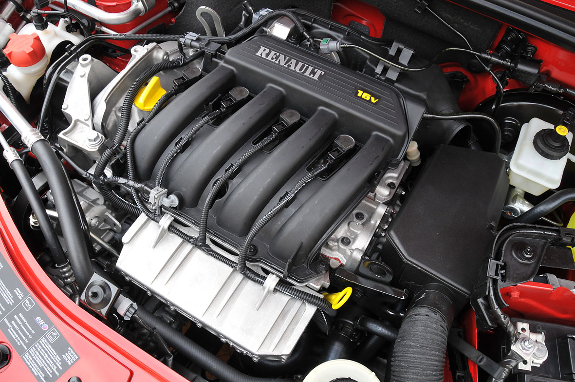 Двигатель к4м 1.6 16 купить. Мотор Рено Логан 1.6 16 клапанов. Мотор Рено Сандеро степвей 1.6 16 клапанов. Двигатель Renault 1.6 (k4m. Renault Duster k4m.