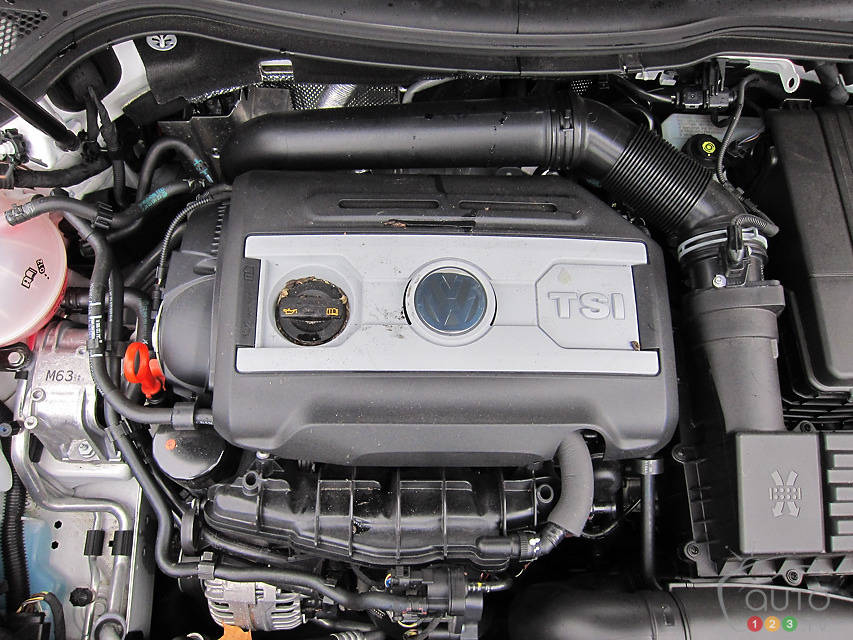 Двигатель пассат б6 1.8. Фольксваген 2.0 TSI. VW Passat b6 1.8 TSI. Volkswagen Passat b6 2.0 TSI. Двигатель VW Passat cc 1.8 TSI.
