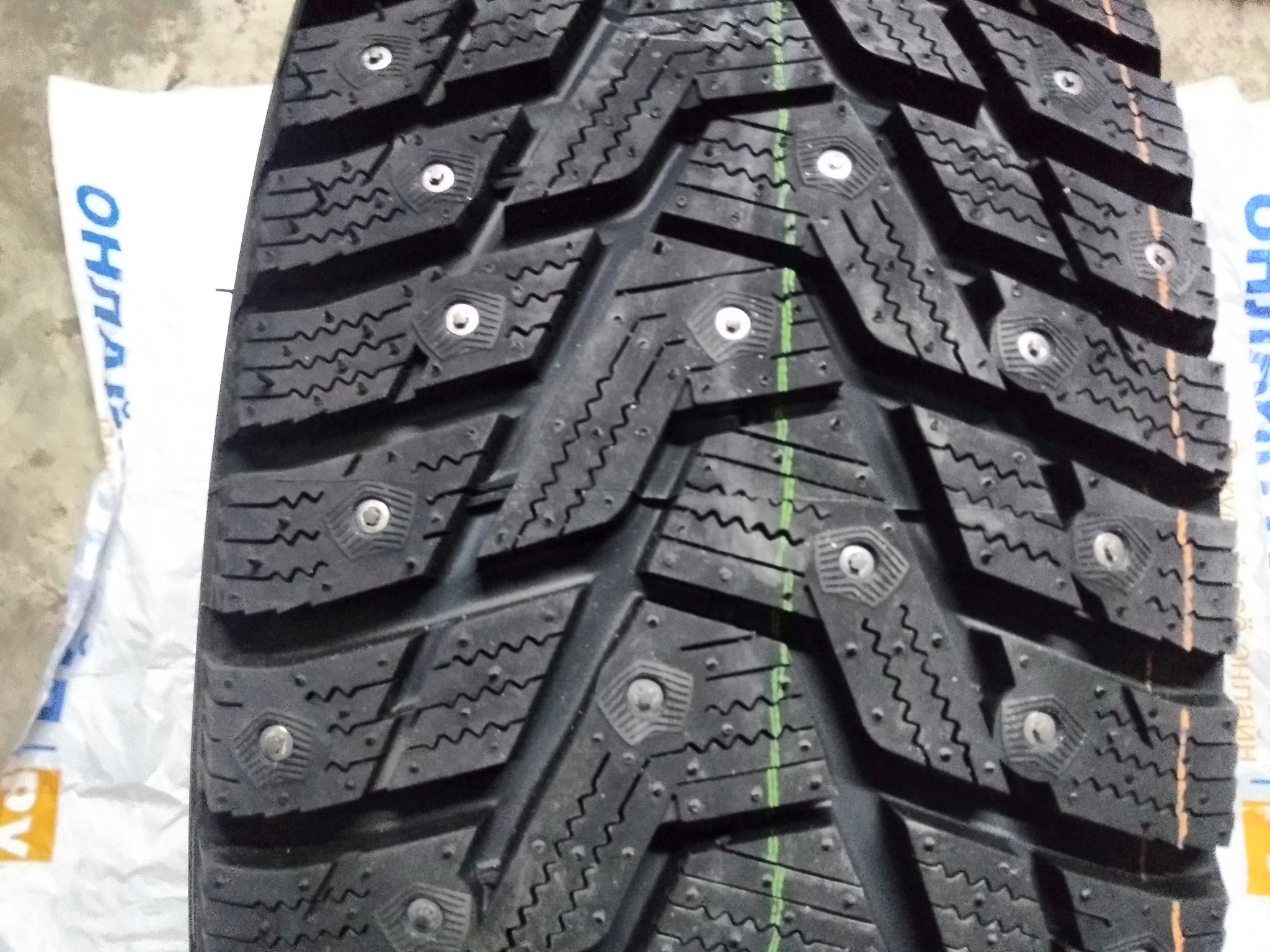 Winter i pike. Hankook Winter i*Pike rs2 w429. Hankook Winter i Pike rs2. Шины Hankook Winter i Pike rs2 w429. Hankook w429 i Pike rs2.