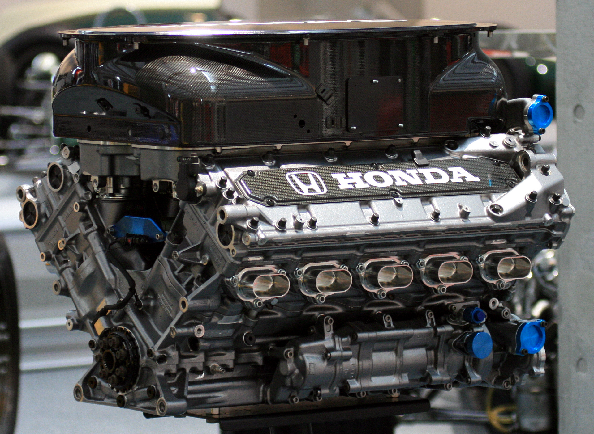 Двигатели автомобиля хонда. Мотор Хонда v12. Honda v4 engine. Двигатель Хонда v10 f1. Двигатели Honda v8 ra807e.